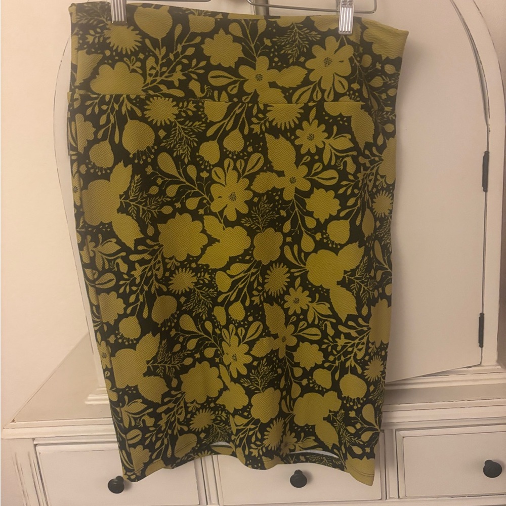 LuLaRoe Black and Yellow Floral Pencil Skirt